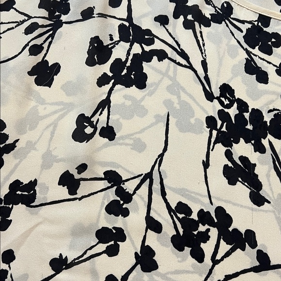Nili Lotan Black/Cream Floral Square 100% Silk Sleeveless Sheer Blouse, size S - Picture 3 of 14